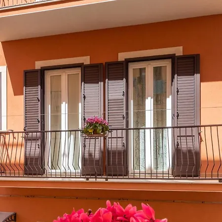 Bella Giulia Casa Blu
